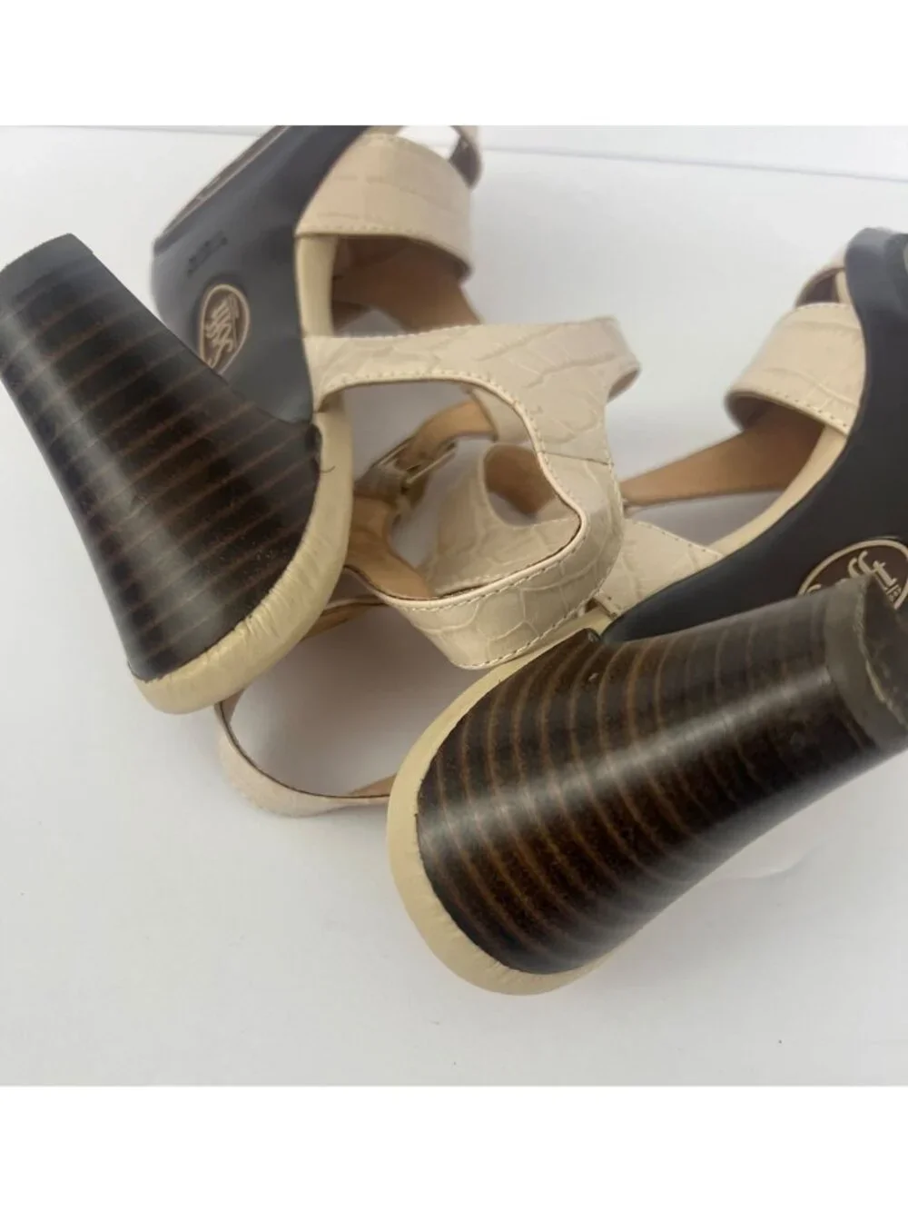 Sofft Sabana Sandals Womens Size 8.5 Ivory Croc Embossed Leather Slingback Heels - Picture 11 of 12